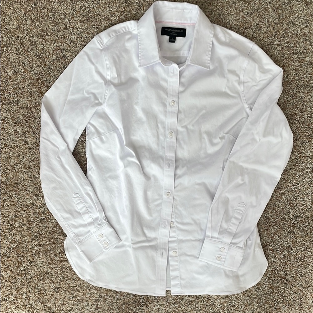 Banana Republic fitted White Button-Up Shirt